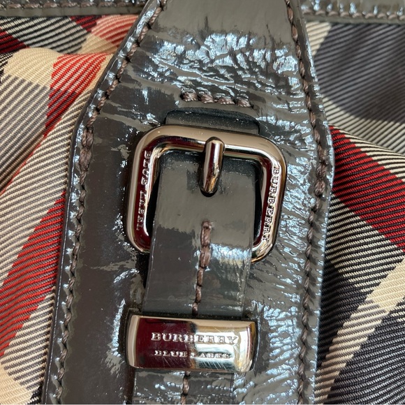 Burberry nova check nylon with patent leather trim shopper shoulder bag. EUC - Picture 8 of 11